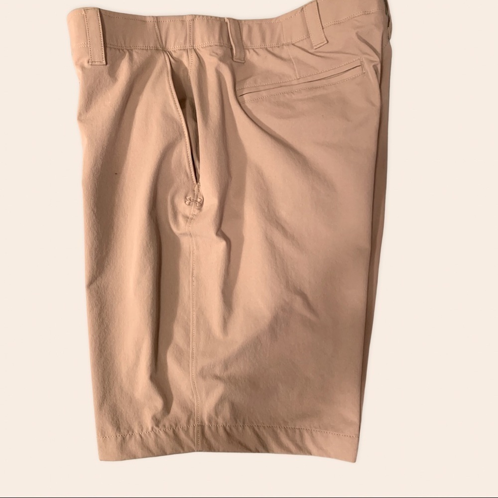 Under Armour Heat Gear Men’s Khaki Golf Shorts - Picture 4 of 6